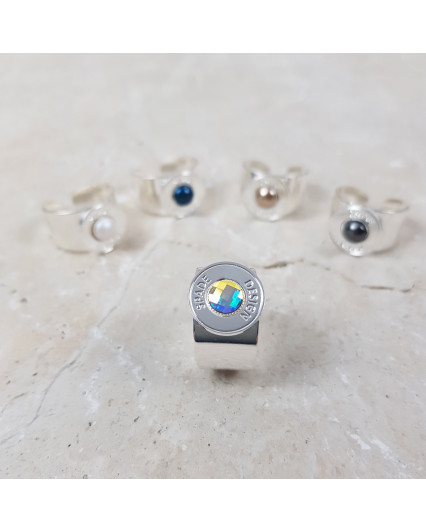 Spade signet ring - silver - Swarovski faceted crystal