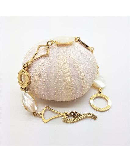 Gold-plated shapes bracelet